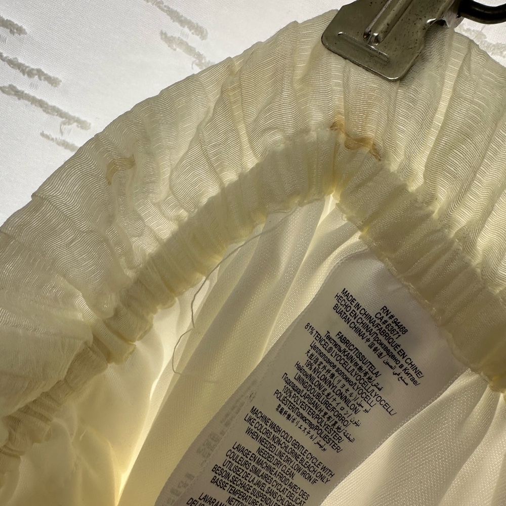 BCBG High Waist Cream Shorts - Picture 6 of 6